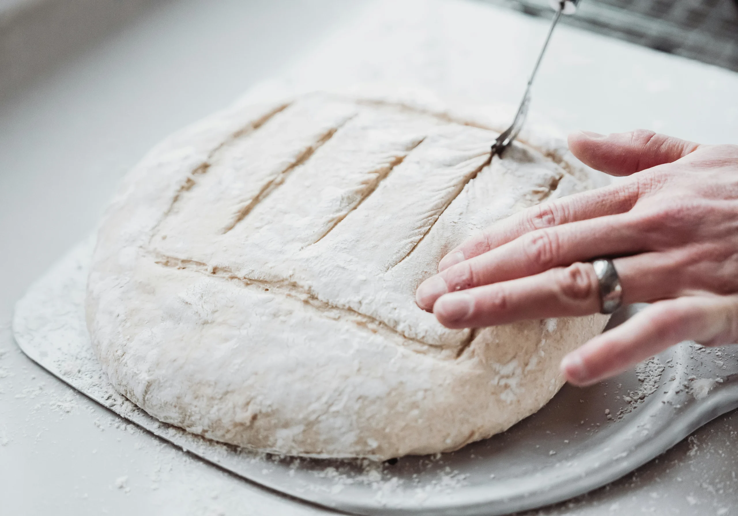 How to score sourdough bread